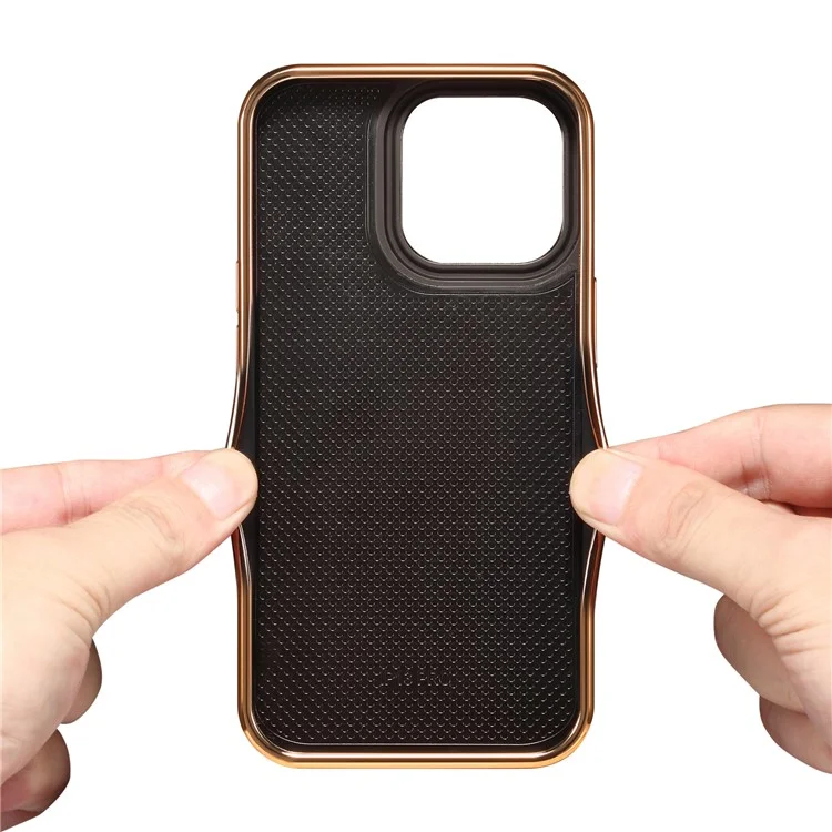iPhone 15 Pro-Denior Waxy Textured Backcase Cow Leather+PC+TPU Electroplating -Paars-6-Cityhoesje.nl