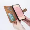 Solidenz-Moda-Book-Samsung-Galaxy-S25-echt-leren-hoesje-Lichtbruin-scaled-4-Cityhoesje.nl